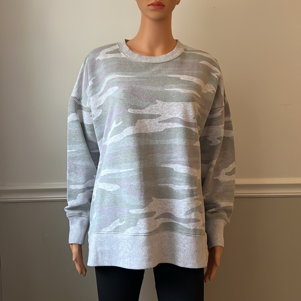#49. Aerie oversized desert camo sweatshirt - Picture 4 of 16